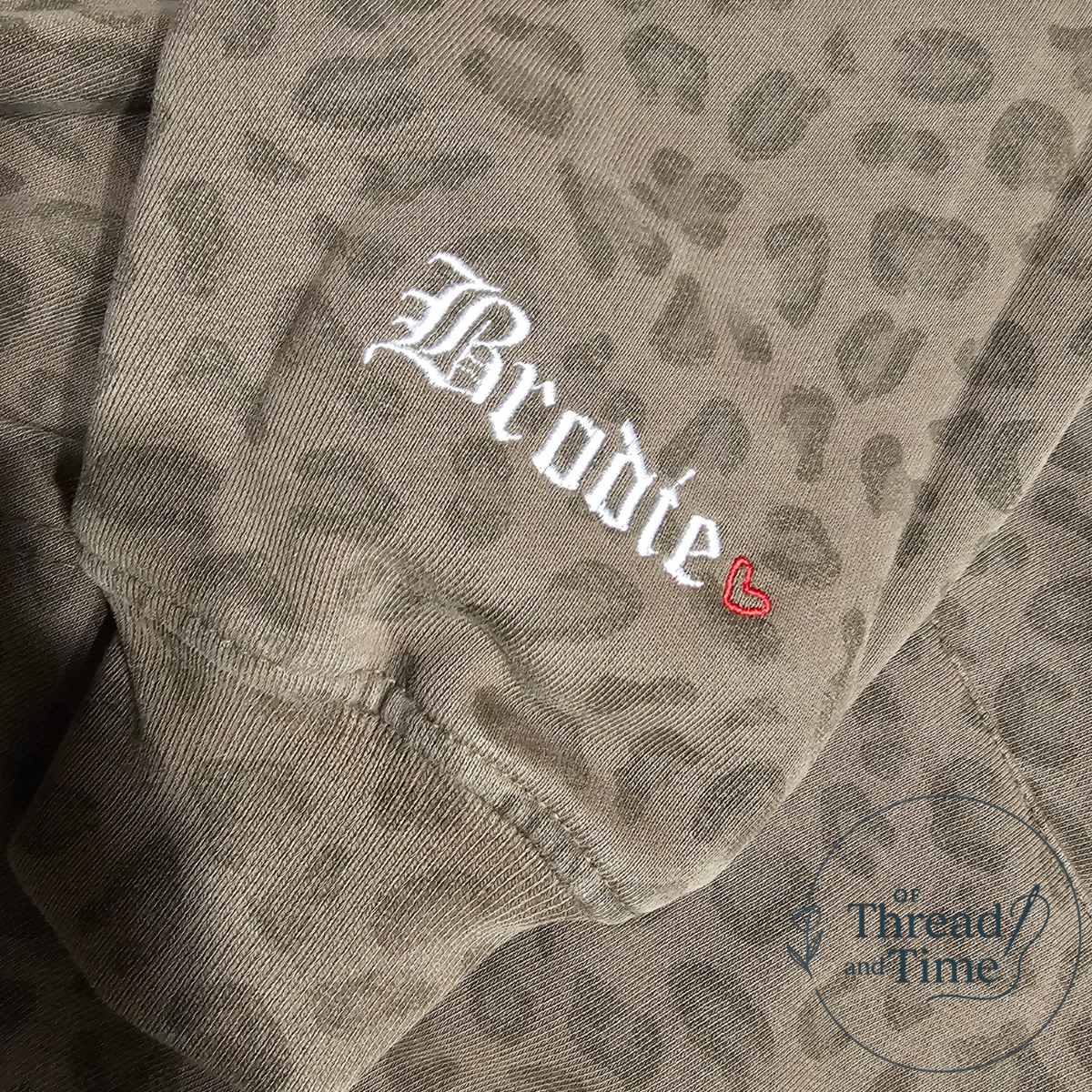 Customizable Leopard Mama neckline Crewneck